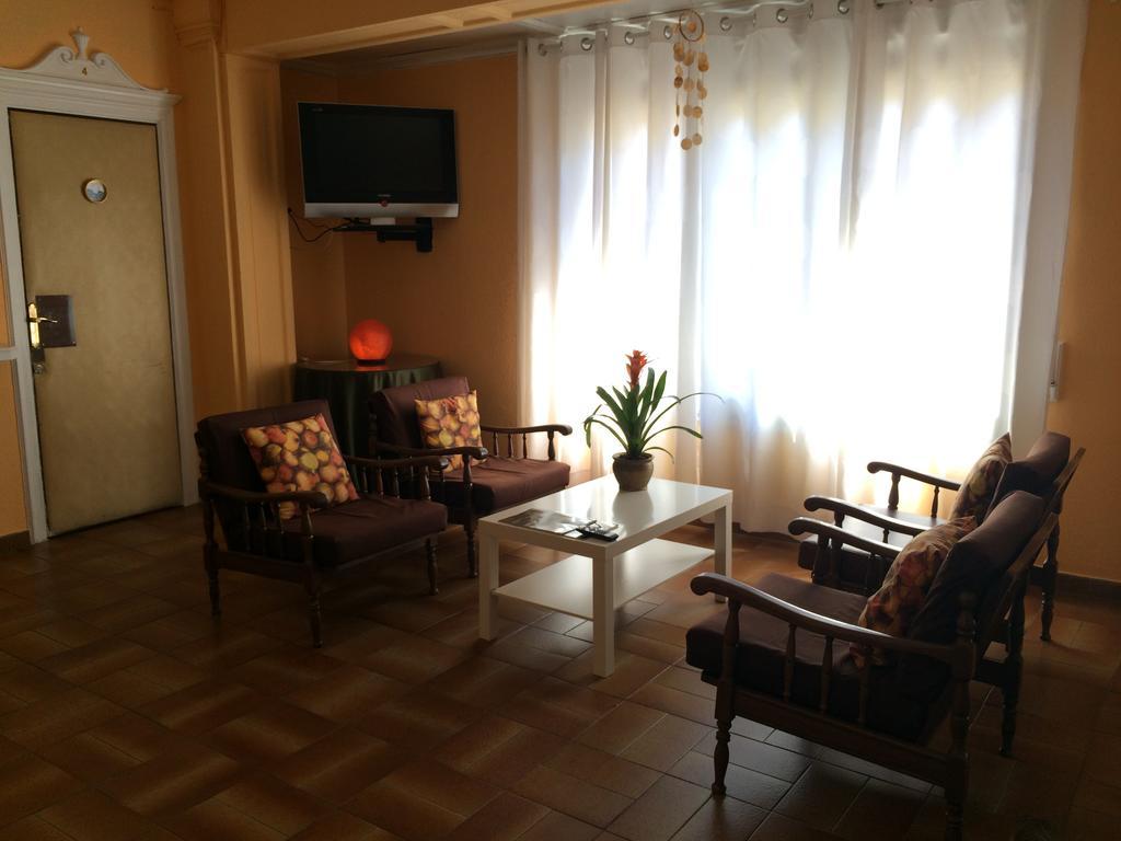 Hostal Valls Βαρκελώνη Εξωτερικό φωτογραφία