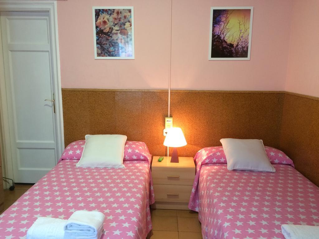 Hostal Valls Βαρκελώνη Εξωτερικό φωτογραφία
