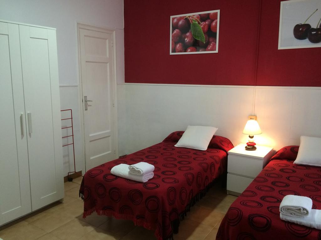 Hostal Valls Βαρκελώνη Δωμάτιο φωτογραφία