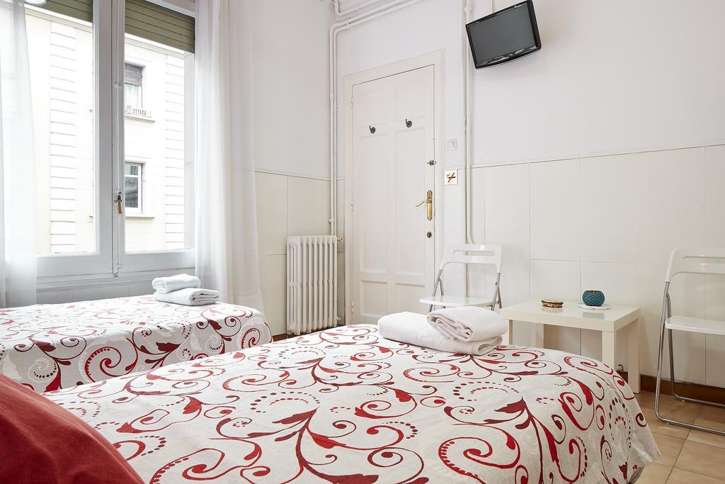 Hostal Valls Βαρκελώνη Εξωτερικό φωτογραφία